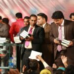 7 Best Ways to Get a Free Urdu Bible in Pakistan